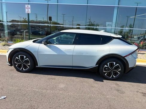 Used 2022 Kia EV6 Wind w/ Wind Technology Package AWD/4WD image 20