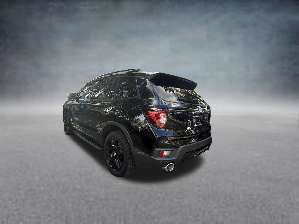Used 2025 Honda Passport Black Edition image 5