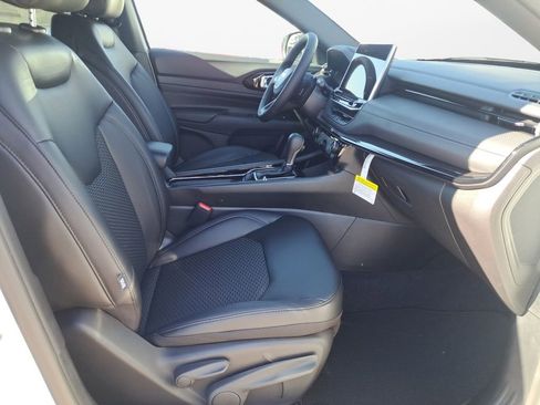 New 2026 Jeep Compass Latitude AWD/4WD image 23