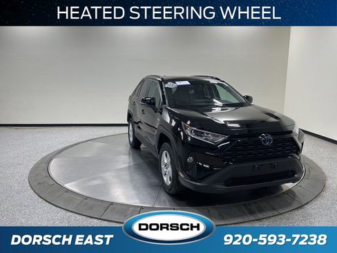 Used 2020 Toyota RAV4 XLE w/ Convenience Package AWD/4WD image 4