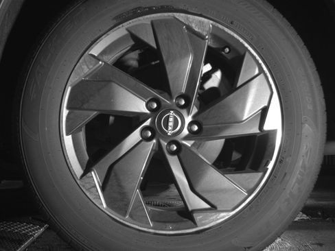 Used 2025 Nissan Rogue SV FWD image 13