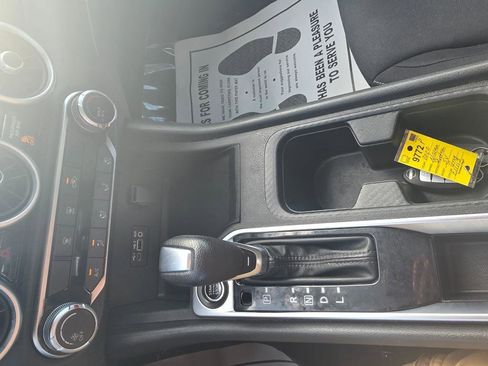 Used 2022 Nissan Sentra SV image 18