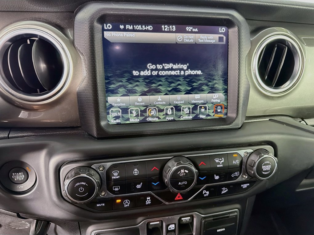 Used 2018 Jeep Wrangler Unlimited Sahara AWD/4WD image 18