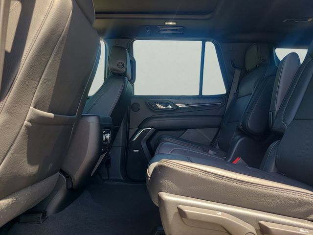 Used 2023 GMC Yukon Denali AWD/4WD image 13