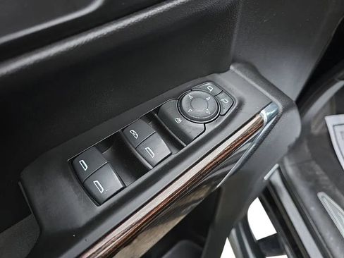Used 2020 GMC Sierra 1500 Elevation w/ Elevation Value Package AWD/4WD image 11