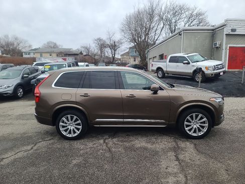 Used 2016 Volvo XC90 T8 Inscription w/ Vision Package image 8