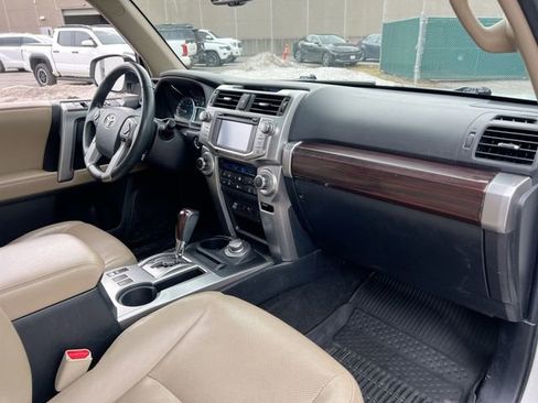 Used 2018 Toyota 4Runner Limited AWD/4WD image 28