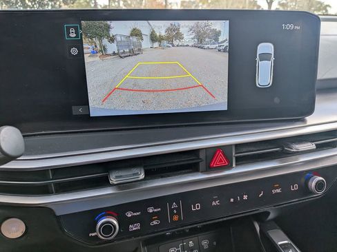 Used 2024 Kia Sorento S image 24