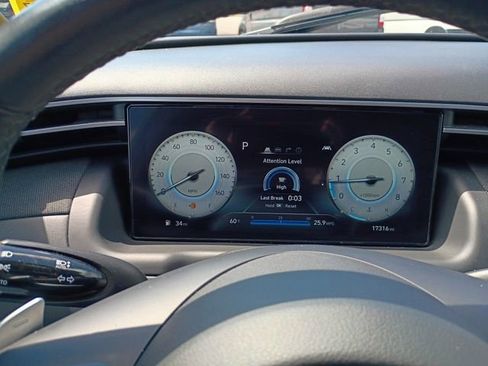 Used 2024 Hyundai Santa Cruz Limited AWD/4WD image 10