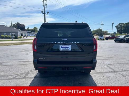 Used 2026 Ford Expedition Active AWD/4WD image 4