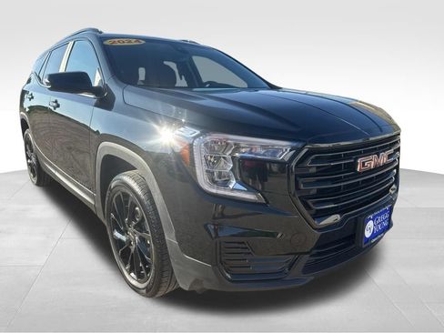 Used 2024 GMC Terrain SLE w/ Driver Convenience Package AWD/4WD image 10