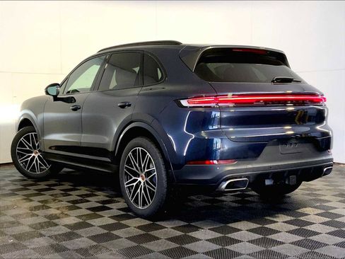 New 2026 Porsche Cayenne image 3