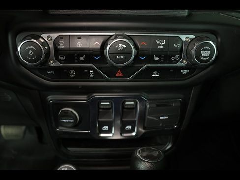 Used 2022 Jeep Wrangler Sport S image 22