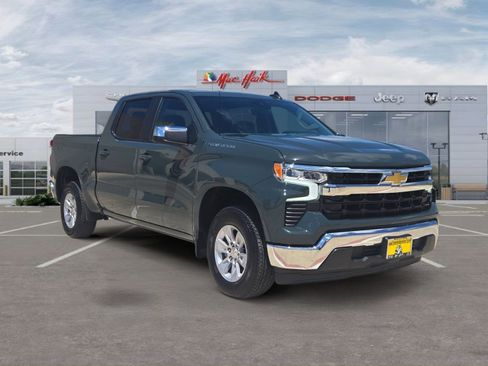 Used 2025 Chevrolet Silverado 1500 LT image 7