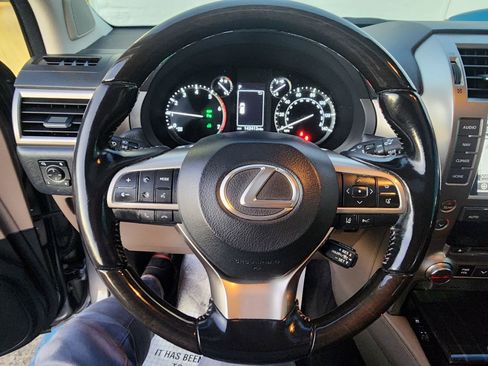 Used 2021 Lexus GX 460 Premium w/ Premium Package image 25