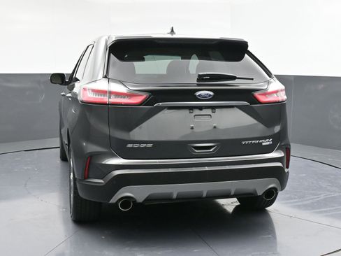 Used 2019 Ford Edge Titanium w/ Cold Weather Package image 7