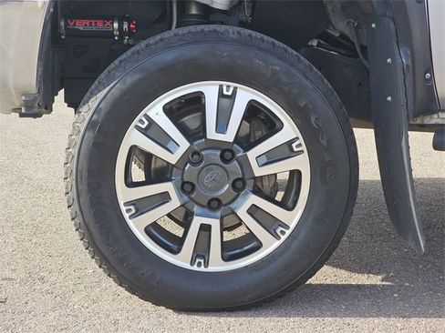 Used 2017 Toyota Tundra SR5 w/ SR5 Upgrade Package image 18