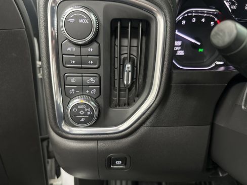 Used 2021 GMC Sierra 1500 AT4 image 34