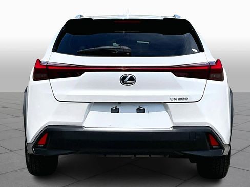 Used 2019 Lexus UX 200 w/ Accessory Package 2 FWD image 5