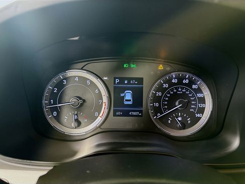 Used 2022 Hyundai Venue SEL image 19