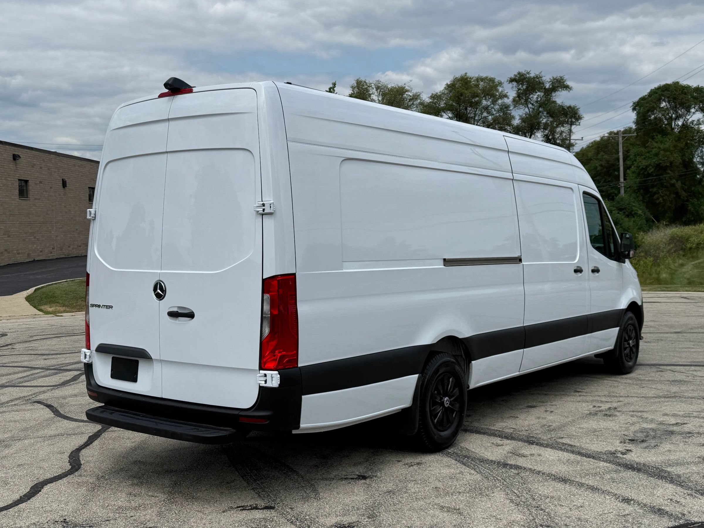 Used 2021 Mercedes-Benz Sprinter 2500 w/ Driver Convenience Package image 2