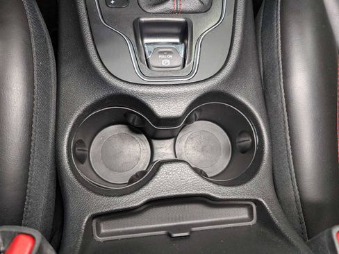 Used 2021 Jeep Cherokee Trailhawk AWD/4WD image 28