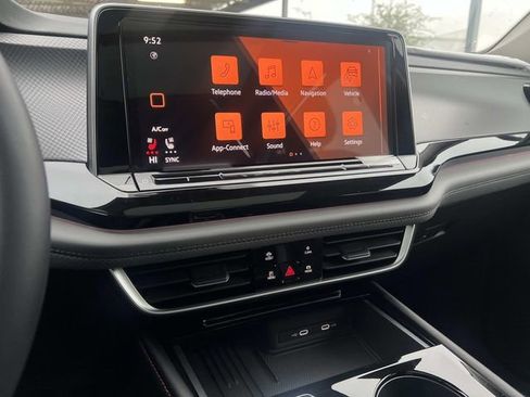 New 2026 Volkswagen Atlas Peak Edition image 16