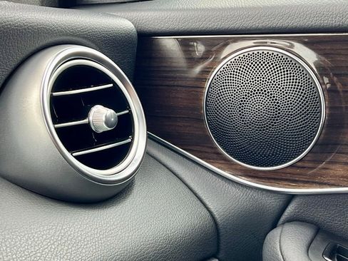 Certified 2022 Mercedes-Benz GLC 300 4MATIC image 16