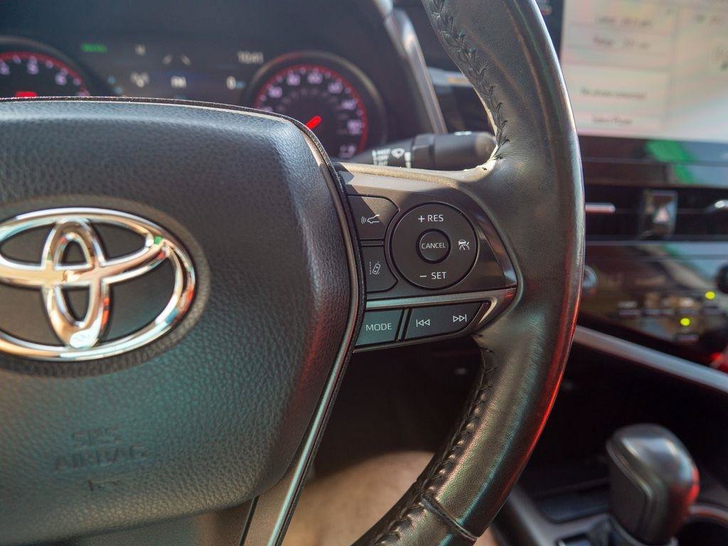 Used 2022 Toyota Camry XSE FWD image 20
