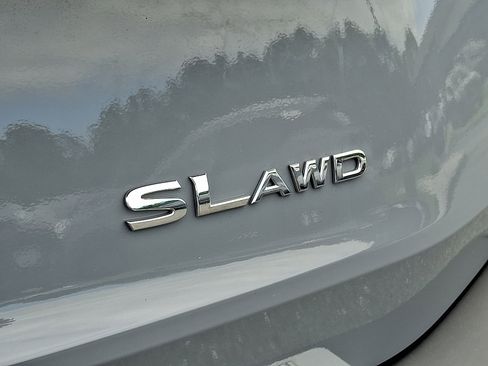 Certified 2023 Nissan Rogue SL image 32