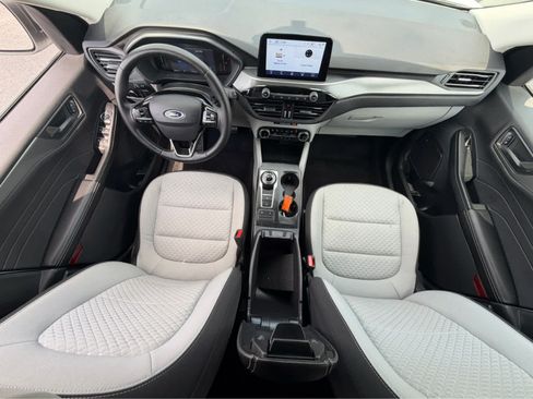 Used 2023 Ford Escape Active AWD/4WD image 12