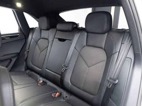 New 2026 Porsche Macan AWD/4WD image 24