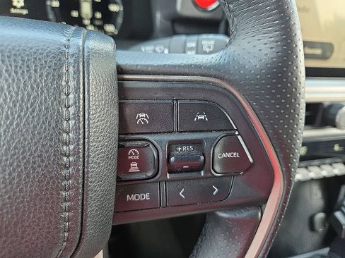 Used 2025 Toyota 4Runner TRD Off-Road Premium w/ Tow Technology Package AWD/4WD image 18
