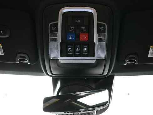 Used 2024 RAM 2500 Limited AWD/4WD image 28