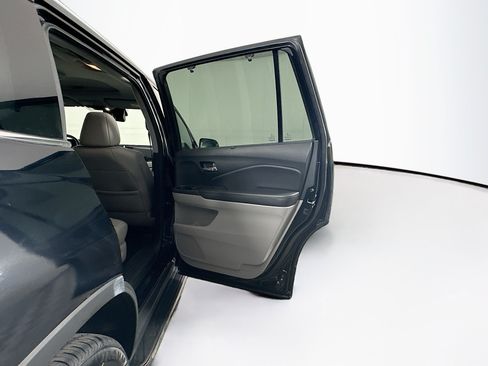 Used 2017 Honda Pilot Elite image 36