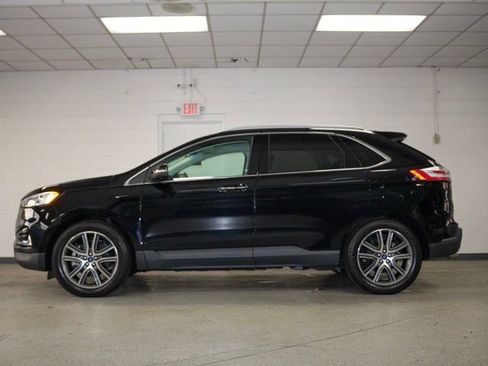 Used 2019 Ford Edge Titanium w/ Cold Weather Package image 5