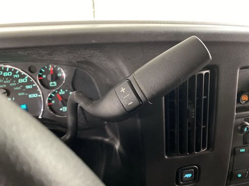 Used 2017 Chevrolet Express 2500 LT w/ LT Preferred Equipment Group image 22