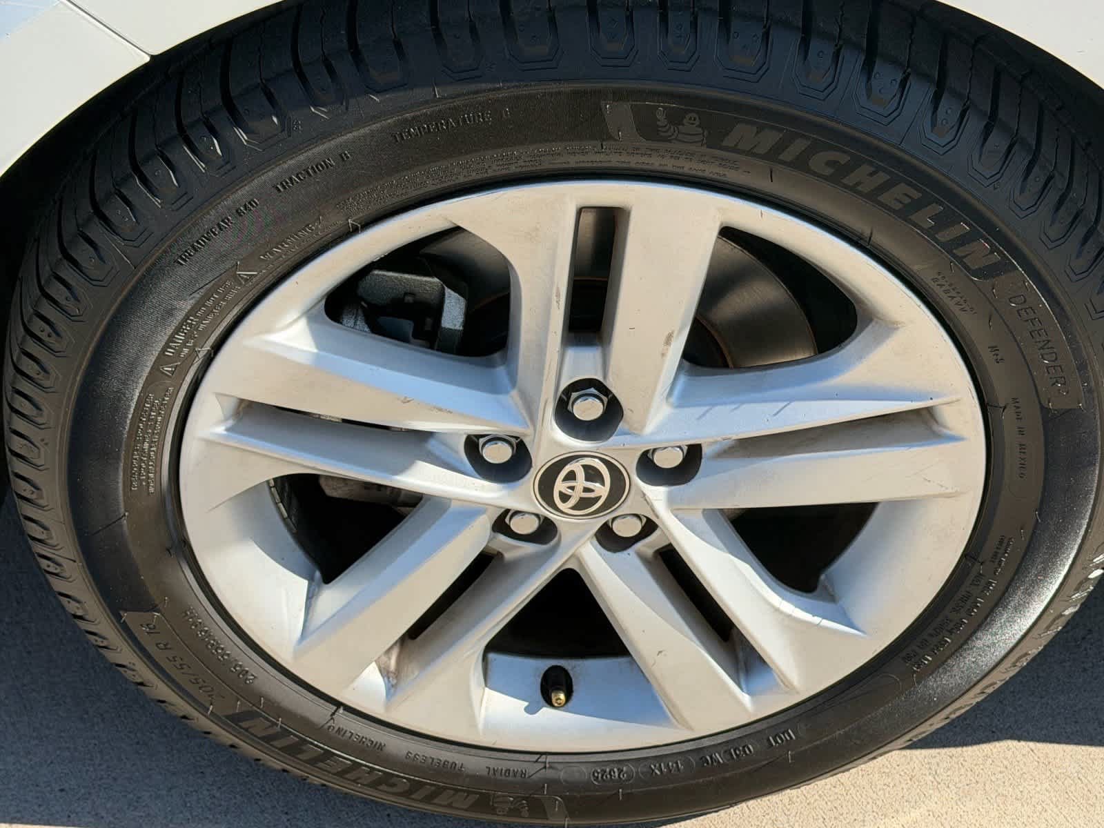 Used 2019 Toyota Corolla SE w/ SE Option Package FWD image 10
