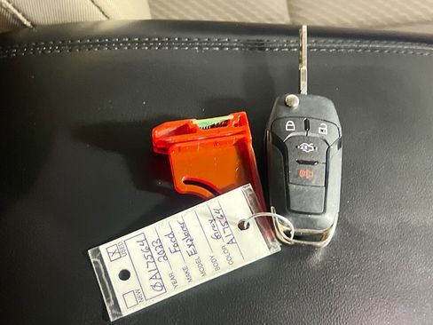 Used 2023 Ford Explorer 2WD image 34