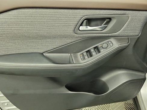 Certified 2023 Nissan Rogue SV image 18