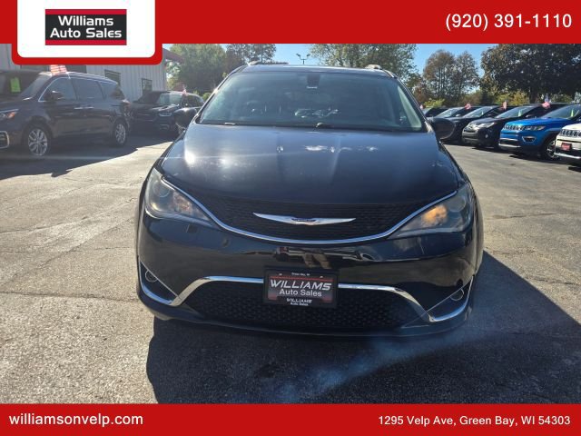 Used 2019 Chrysler Pacifica Touring-L FWD image 8