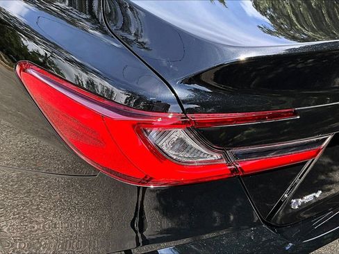 Used 2025 Toyota Camry XLE FWD image 20