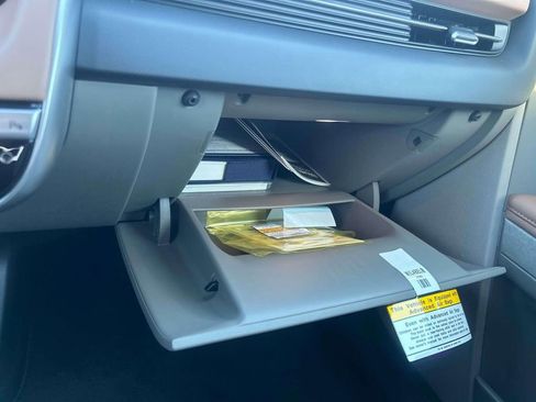 Used 2024 Hyundai Ioniq 5 Limited image 31