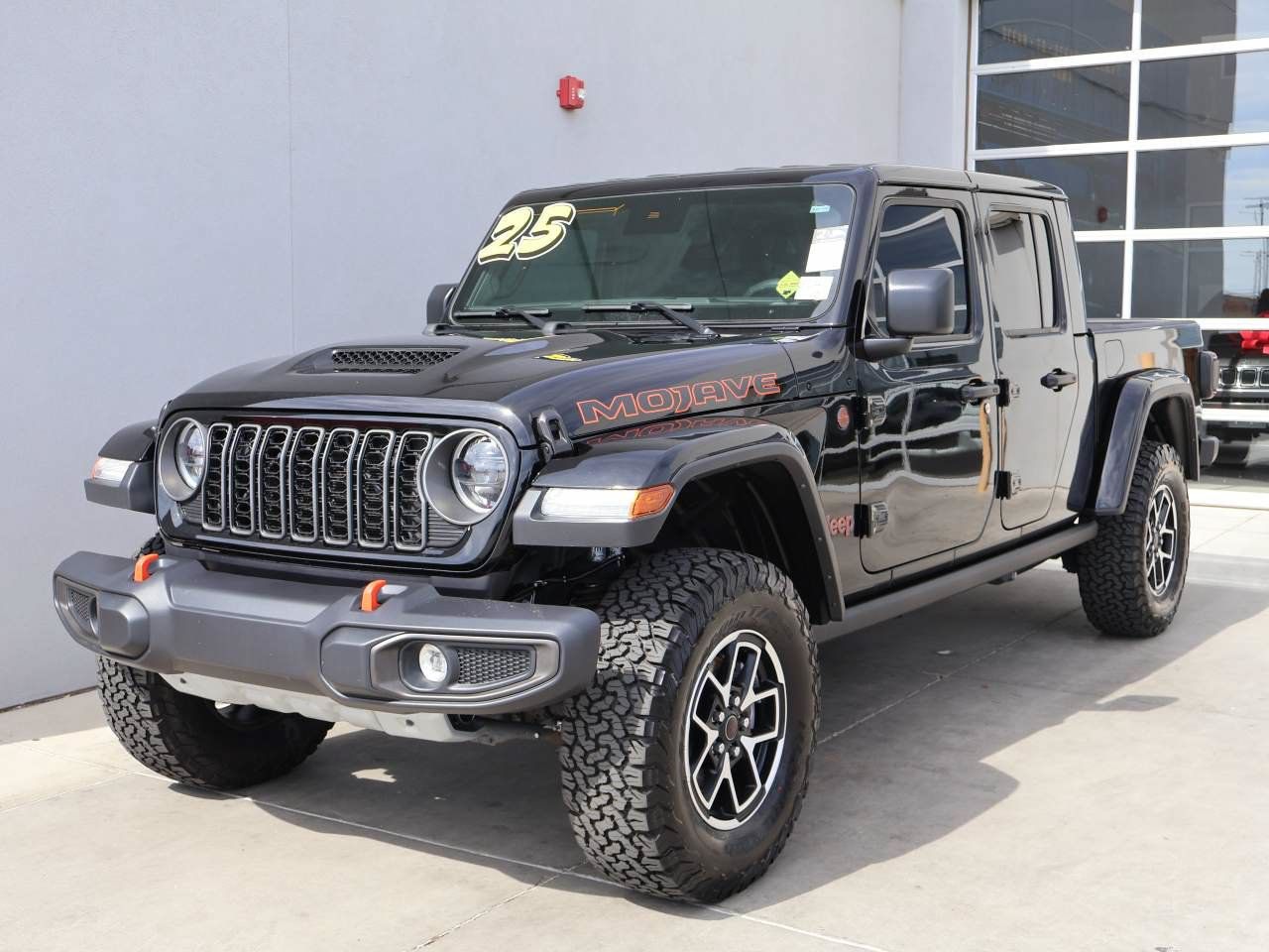Used 2025 Jeep Gladiator Mojave w/ Safety Group AWD/4WD image 1