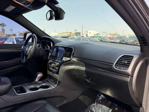 Used 2019 Jeep Grand Cherokee Limited RWD image 24