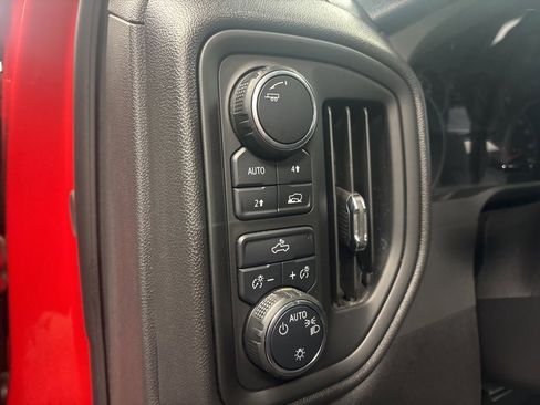 Used 2025 Chevrolet Silverado 1500 W/T image 11
