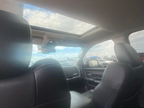 Used 2016 RAM 1500 Laramie w/ Convenience Group AWD/4WD image 7