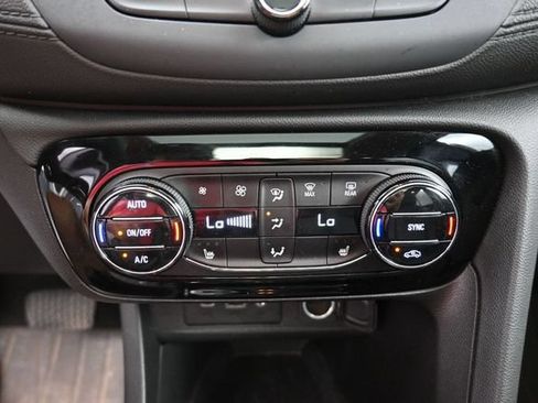 Used 2023 Buick Encore GX Essence w/ Experience Buick Package FWD image 24