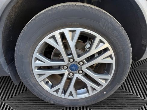 Used 2022 Ford Escape SEL image 33