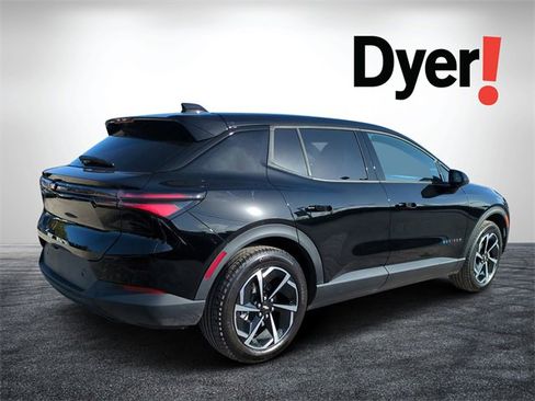 New 2026 Chevrolet Equinox EV LT image 3